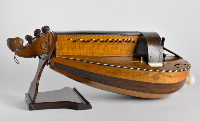 Vielle à caisse bombée, dite en luth